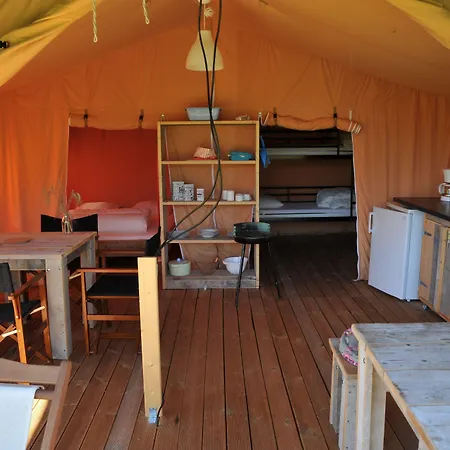 Les Anes De Гостевой дом Форкалькье