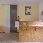 Les Anes De بيت ضيافة