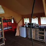 بيت ضيافة Les Anes De