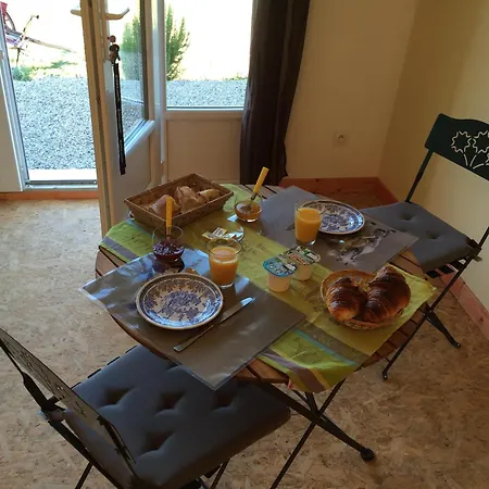 بيت ضيافة Les Anes De 3*