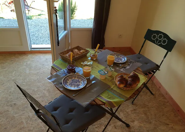 Guest house Les Anes De 3*